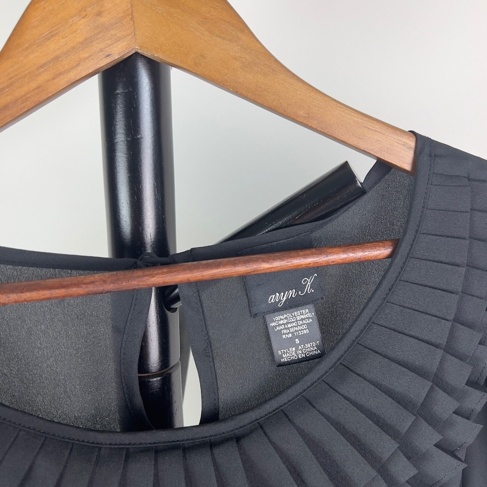 Aryn K Black Pleated Ruffle Neck Peplum Blouse Flutter Sleeve Small Boutique - Picture 4 of 8